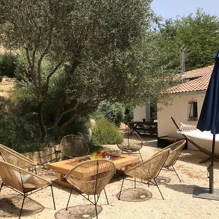 De La Tour Villa *